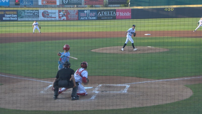 Rumble Ponies walk off Reading in extras
