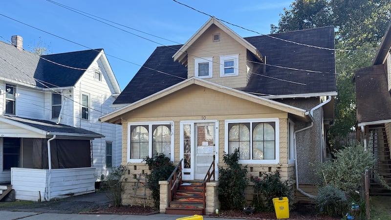 Image of a locked-down home at 10 Amsbry St. in Binghamton