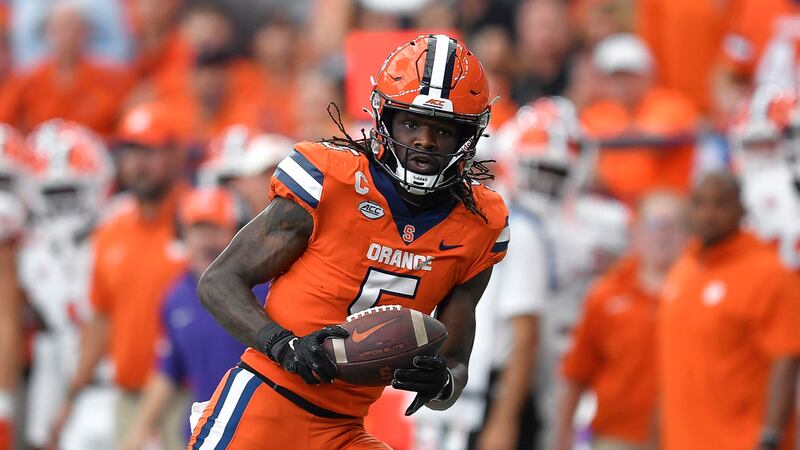 Syracuse wide receiver Damien Alford (5) runs with the ball during the second half of an NCAA...