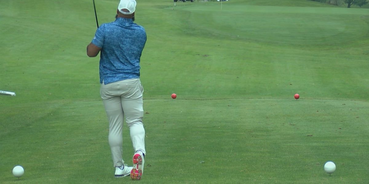 Buffalo Bills DT DaQuan Jones takes part in Endwell greens fundraising tournament