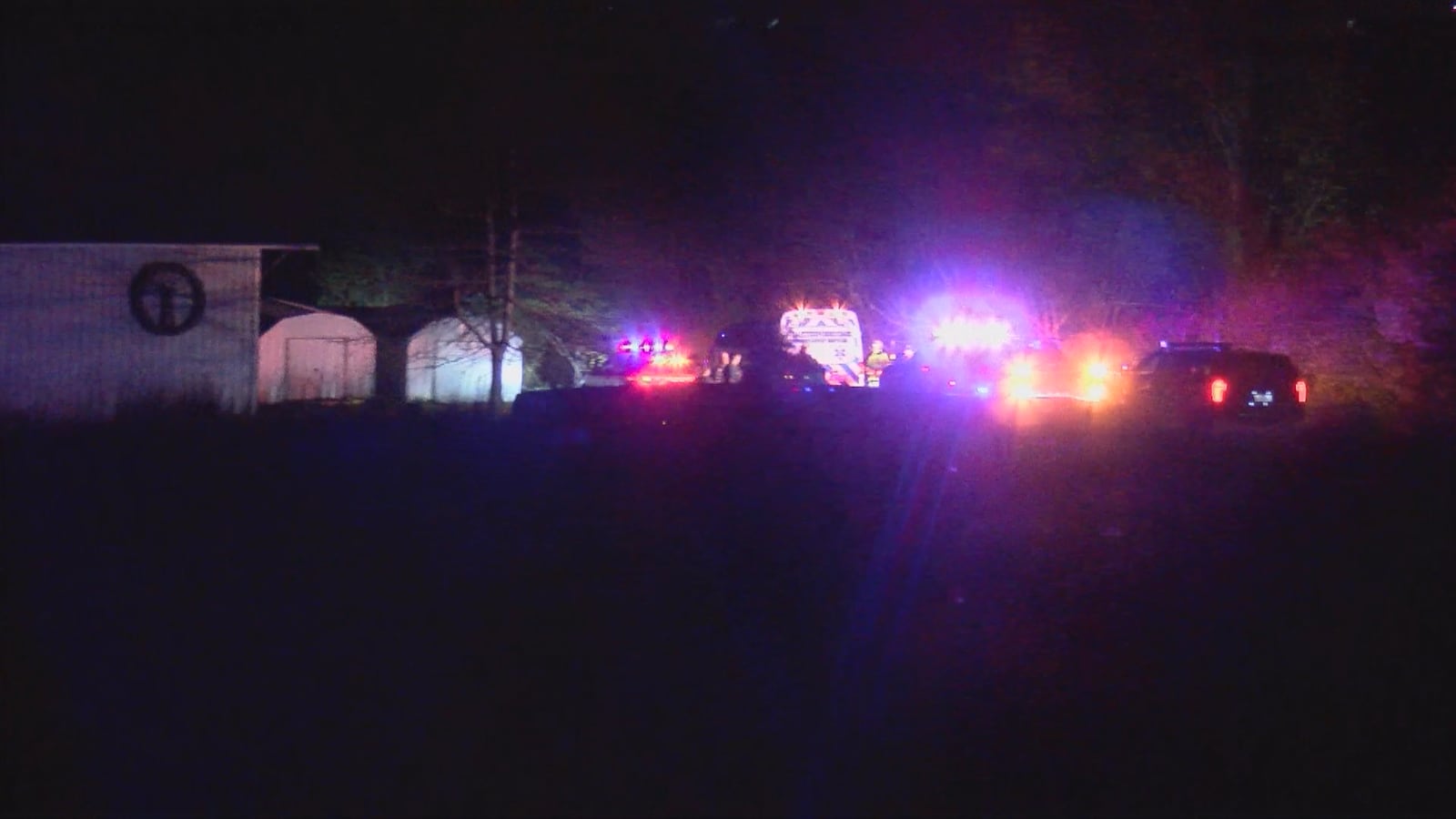 Emergency crews respond to water rescue in Windsor as boat crashes ...