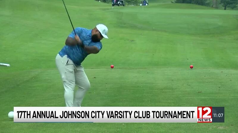 Buffalo Bills DT DaQuan Jones takes part in Endwell greens fundraising tournament